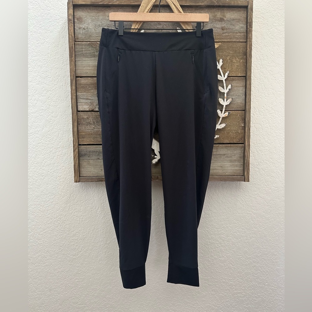 Athleta Soho Black Performance Jogger pants ladies size‎ 10